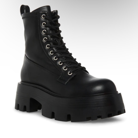 Steve Madden Shoes - Steve Madden Maddox Combat Boot